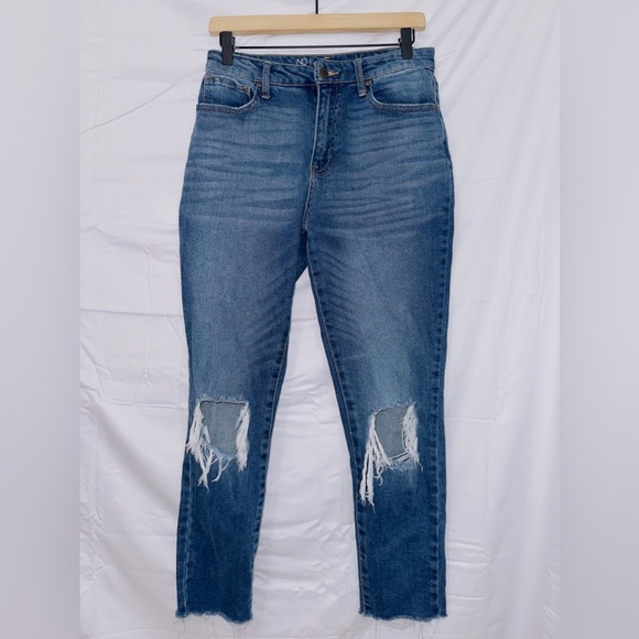 No Boundaries Dark Wash Denim High Rise Busted Knee Raw Hem Ankle Jeans size 7 - Picture 1 of 5
